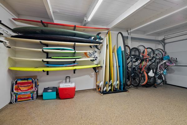 Garage & Toys