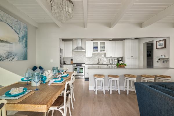 Kitchen & Dining